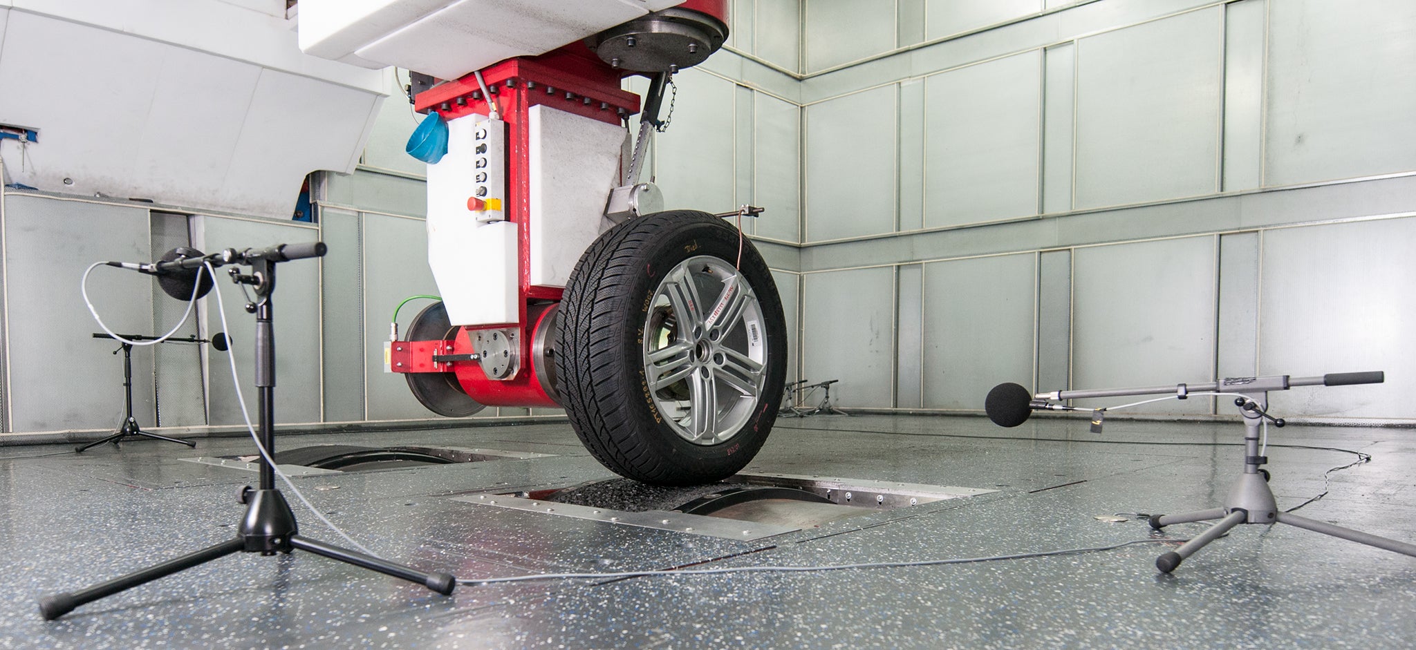  A new tire has to pass through several sections of Continental’s R&D department before it can go into series production.