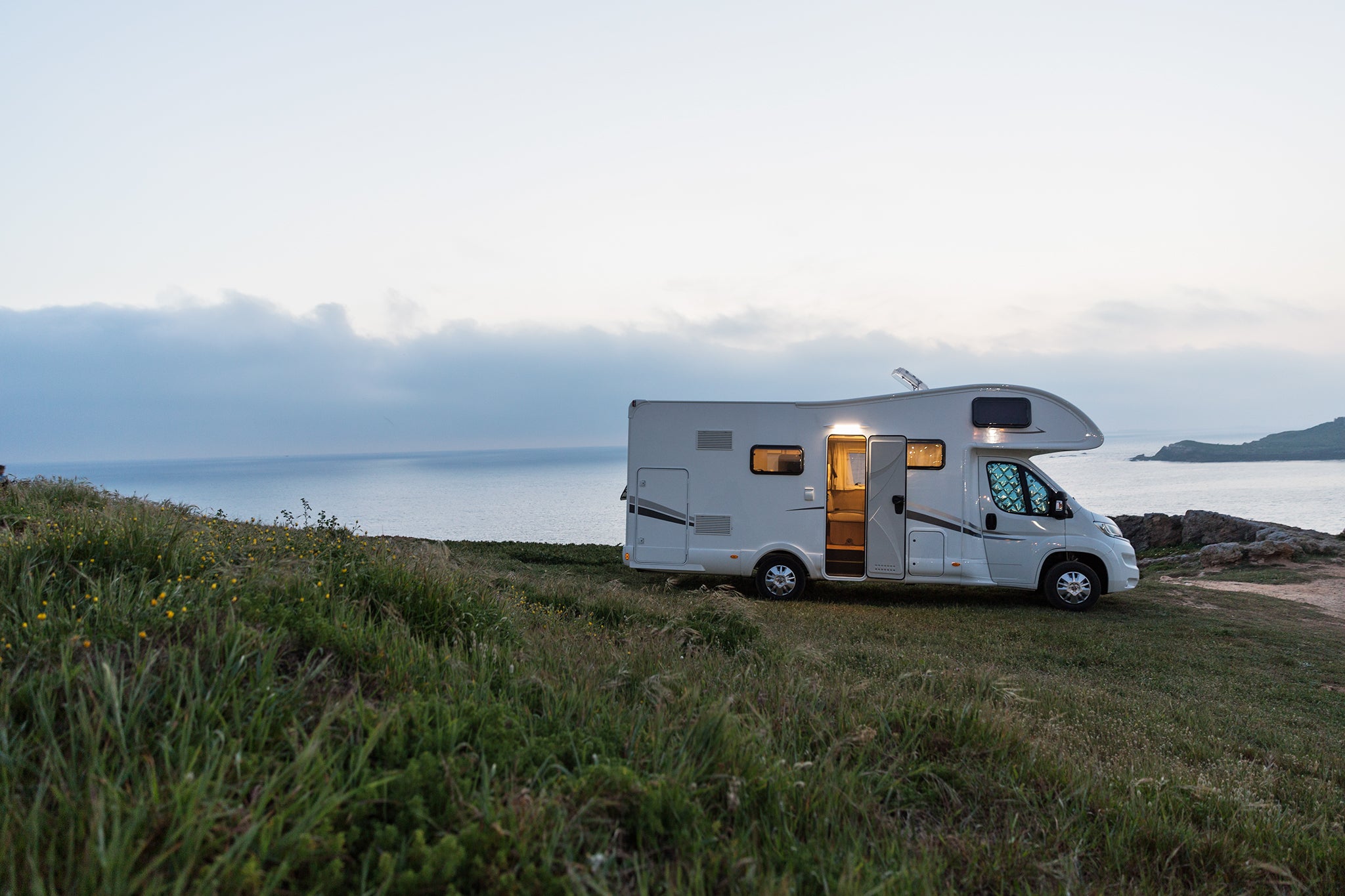 AS Motorhomes Autocaravana con neumáticos Continental