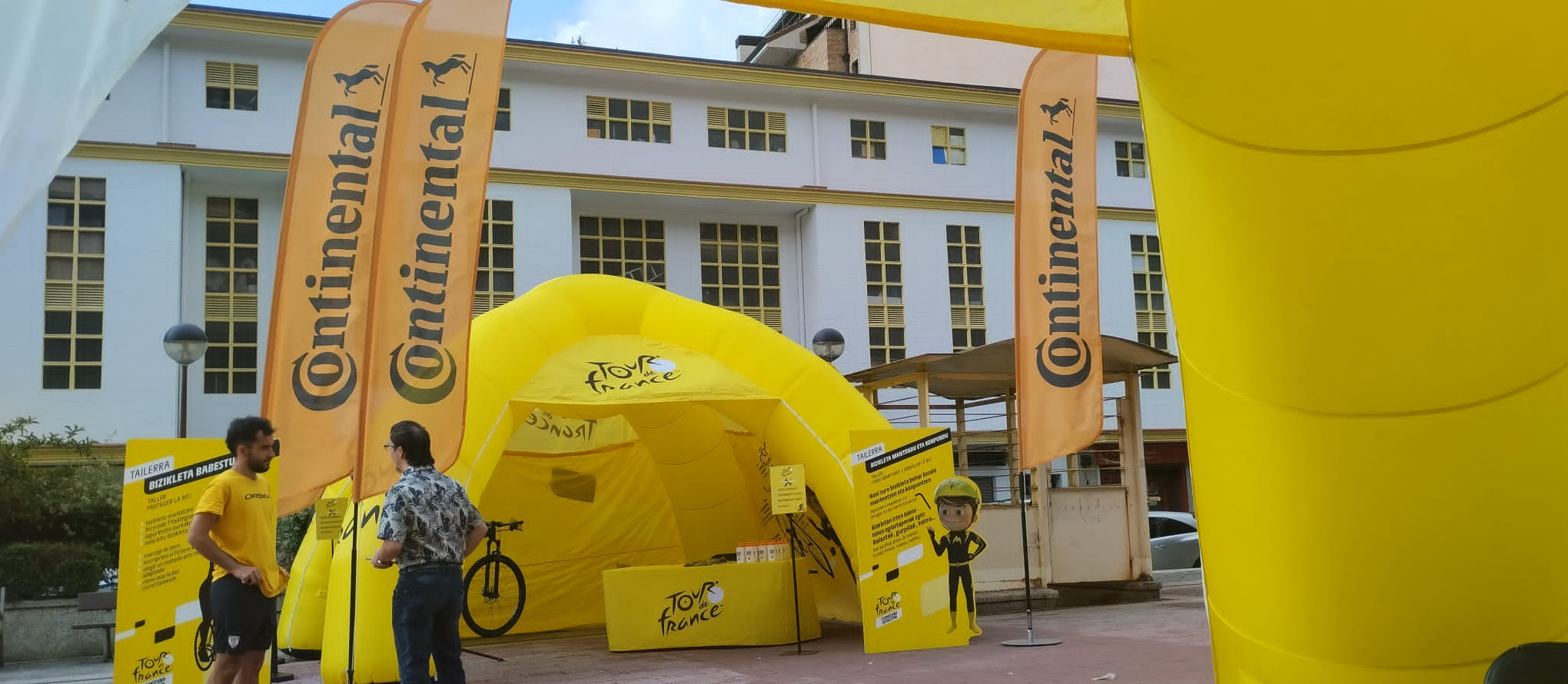 Carpa en el Tour Eguna