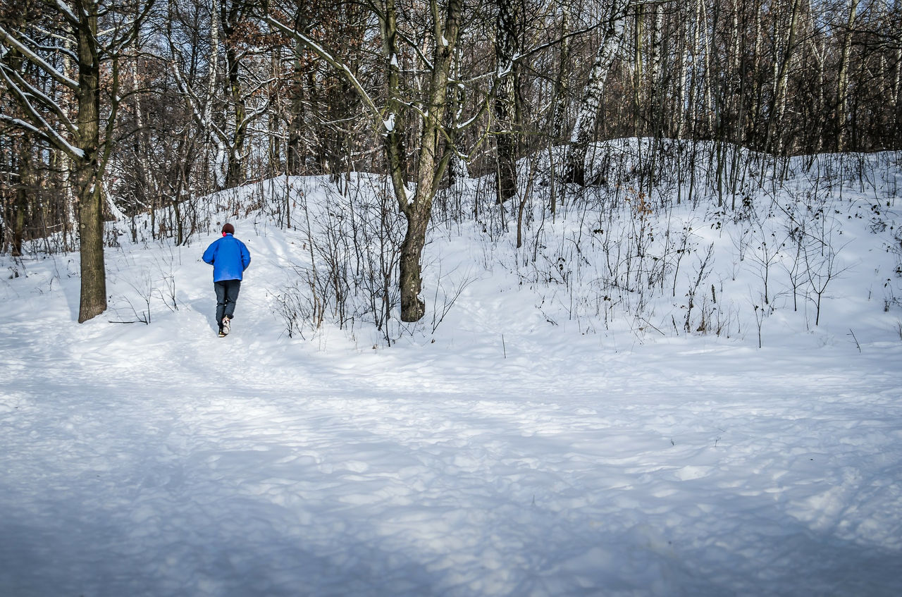 Correr en invierno puede ser divertido, si tomas nota de algunos consejos básicos.