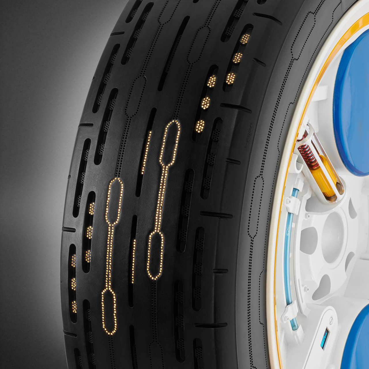 Sensors of the concept tire measure temperature, tread depth and pressure of the tire.