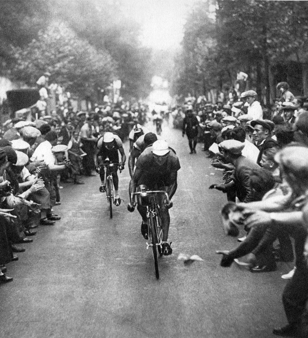 Clínica Permanece vídeo Historia del Tour de Francia